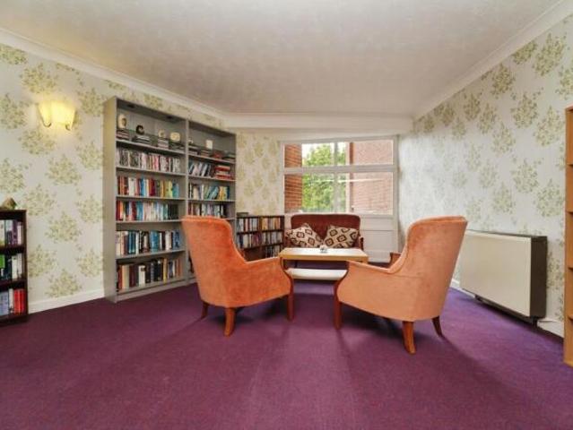 Flat for sale in Worcester, Worcestershire