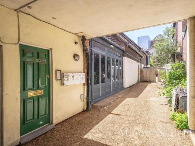 Flat for sale in Heigham Grove, East Bank