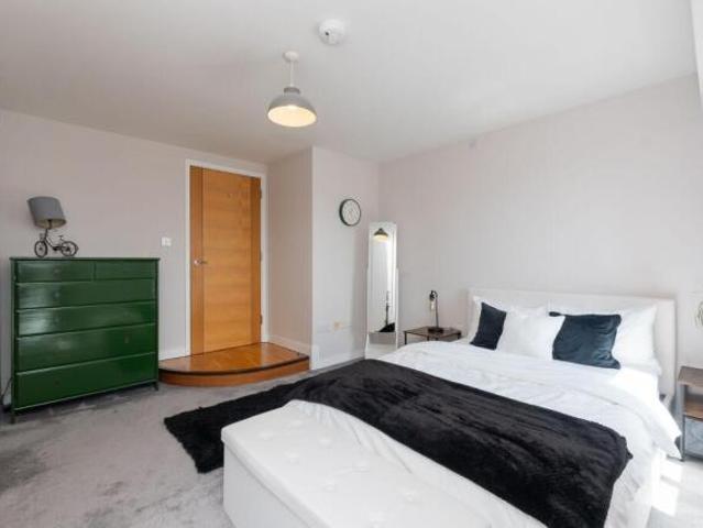 Flat for sale in St James, Sandown Park