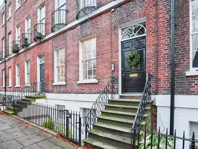 House for sale in Outwood