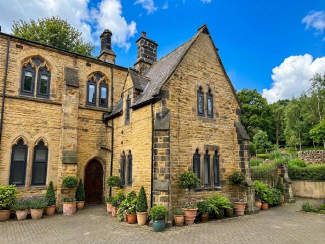 Flat for sale in West Yorkshire