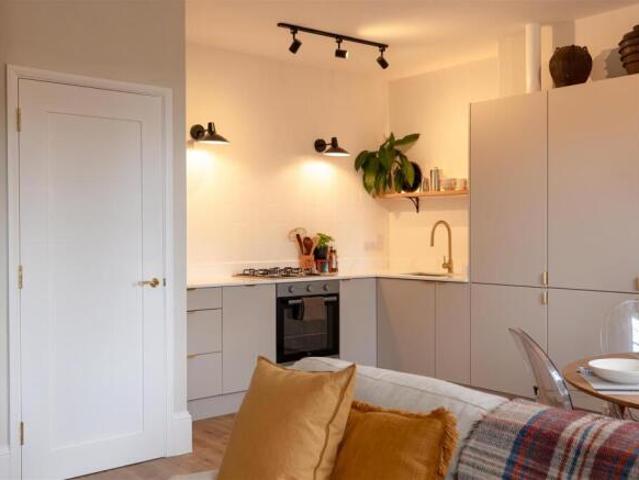 Flat for sale in St Albans, Five Acres
