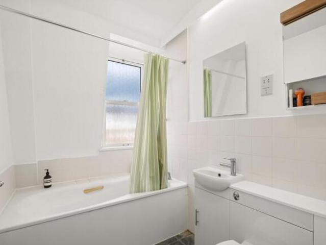 Flat for sale in Kensington, Calderstones