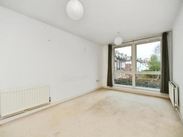 Flat for sale in Round Hill, Brighton