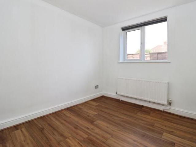 Flat for sale in Kingswood, South Gloucestershire