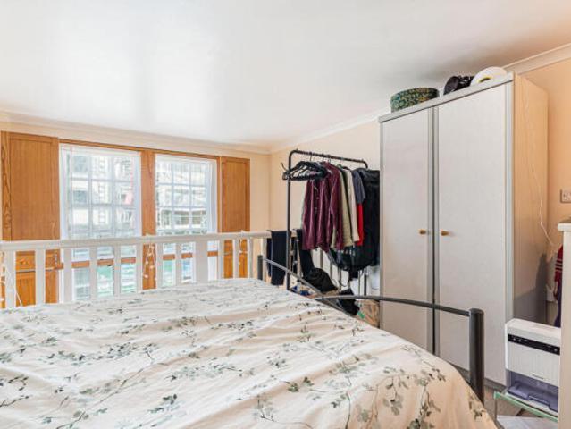 Flat for sale in The Slade, Oxfordshire