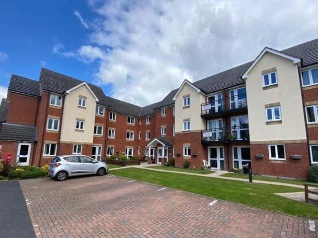 House for sale in Stourbridge, West Midlands
