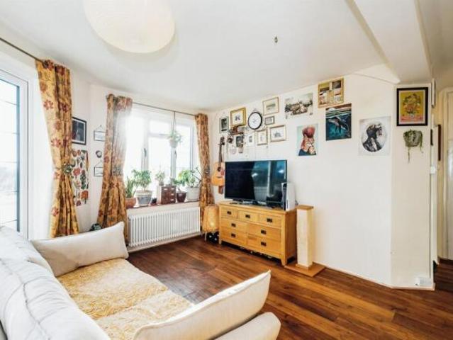 Flat for sale in Worthing, West Sussex