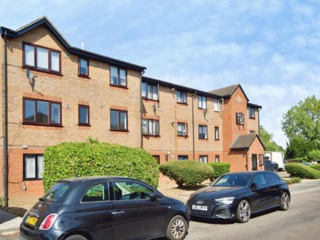 Flat for sale in Cat Hill