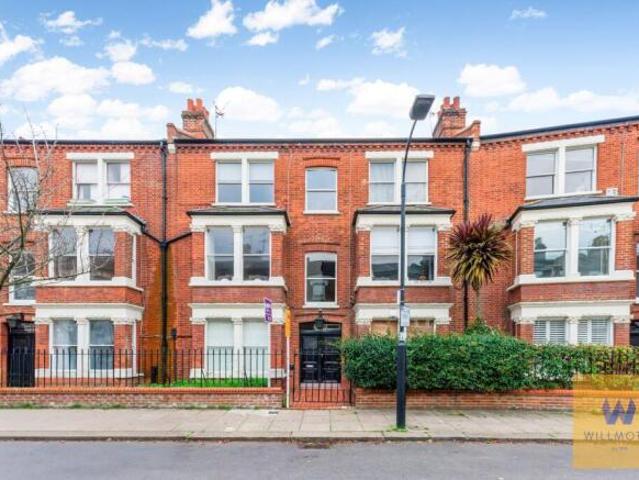 Flat for sale in Cat Hill