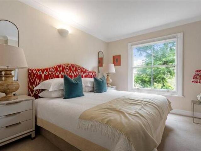 Flat for sale in Cat Hill