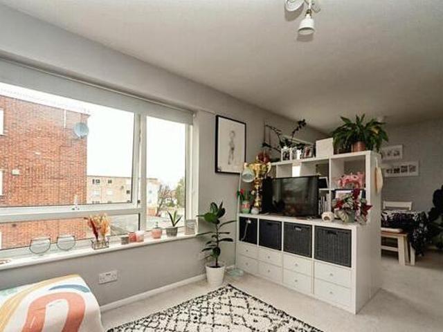 House for sale in Sutton Green, Woking