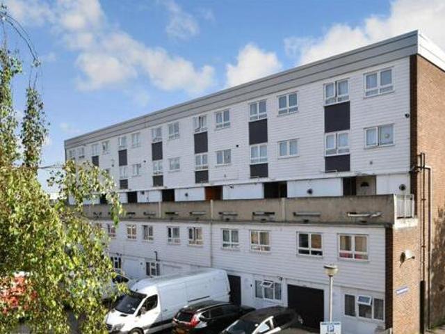 House for sale in Sutton Green, Woking