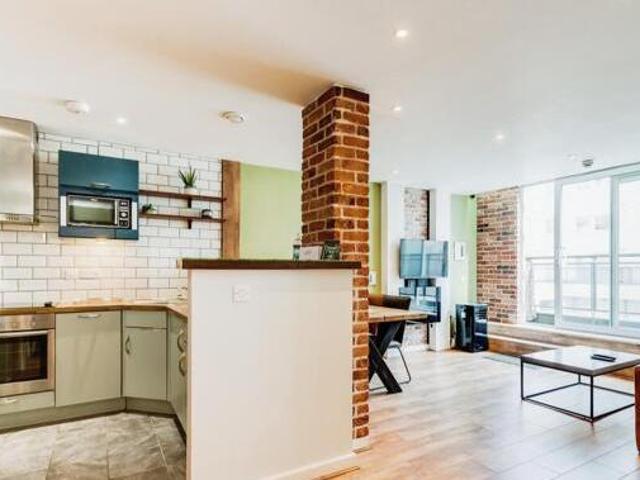 House for sale in Swindon, England