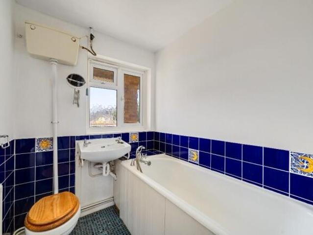 Flat for sale in Cat Hill