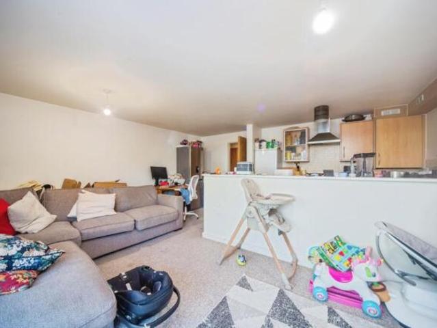 Flat for sale in Chilworth Old Village, Test Valley
