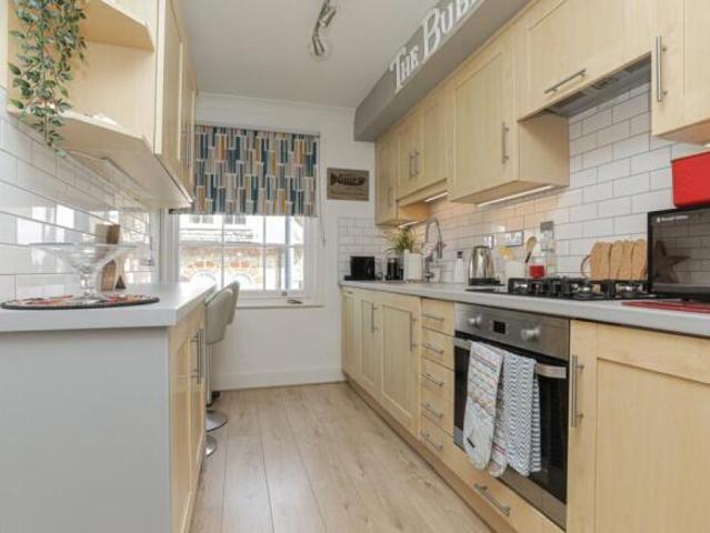 Flat for sale in Whitstable, Kent