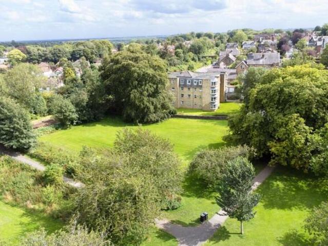 Flat for sale in Holme Valley, Holmfirth