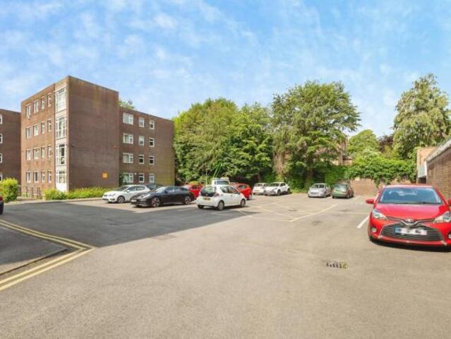 Flat for sale in Georgia, Greater Manchester