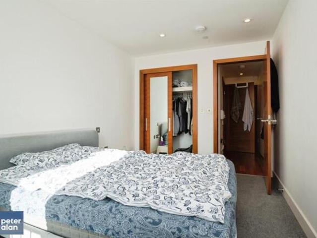 Flat for sale in Cardiff City Centre, Cardiff