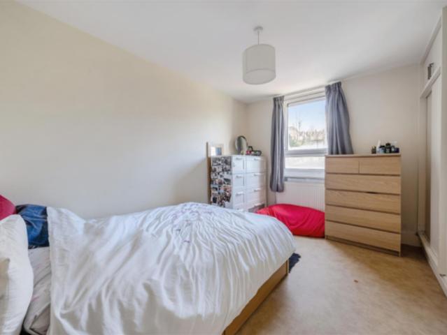 Flat for sale in Guildford Park, Westborough