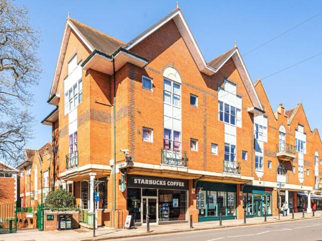 Flat for sale in Ripley, Guildford