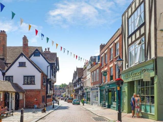 Flat for sale in Rochester, Kent