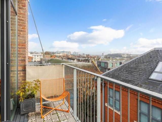 Flat for sale in Feckenham, City Of Bristol