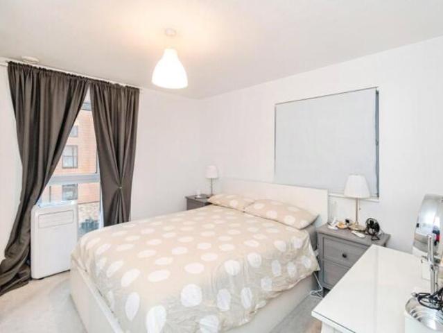 Flat for sale in Barton Stacey, Hampshire