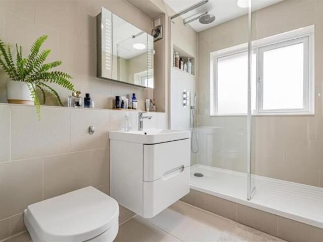 Flat for sale in Walthamstow, Greater London