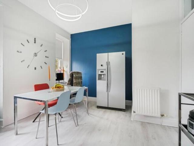 Flat for sale in Dennistoun, Scotland