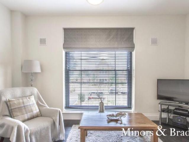 Flat for sale in East Bank, Norfolk