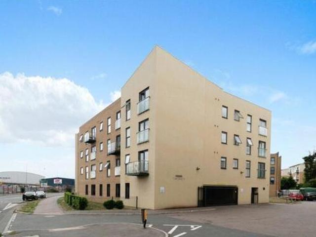 House for sale in Tilbury, Essex
