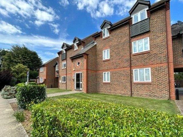 House for sale in Brook Street, Bourne Vale
