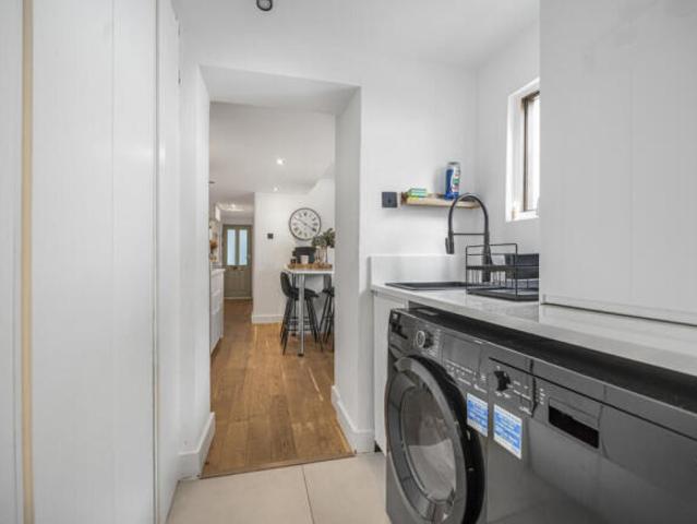 Flat for sale in Cat Hill