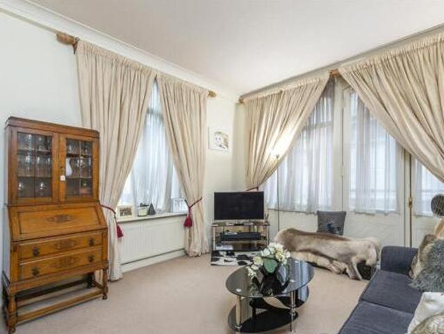 House for sale in Aldgate, Greater London