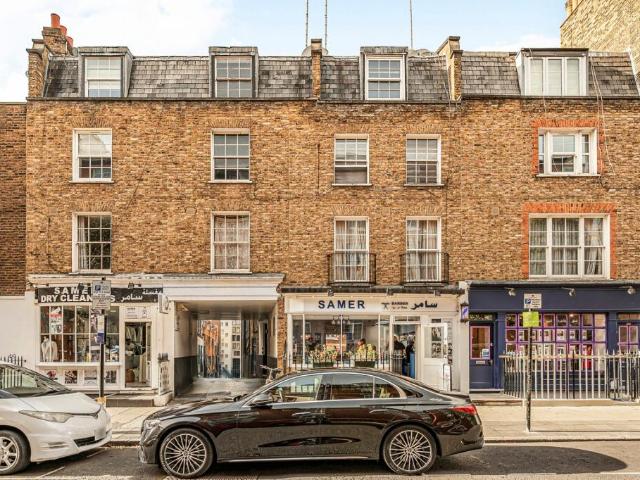Flat for sale in Harrowby, Barholm