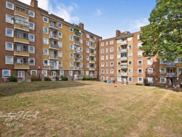 Flat for sale in St Martins Estate, Greater London