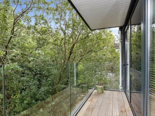 House for sale in Broadwater Down, Sandown Park