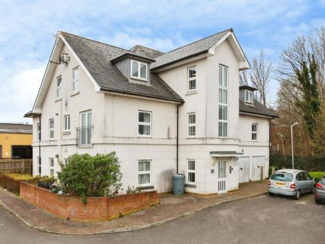 Flat for sale in Royal Tunbridge Wells, Tunbridge Wells