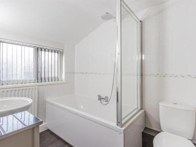 Flat for sale in Roath, Wales