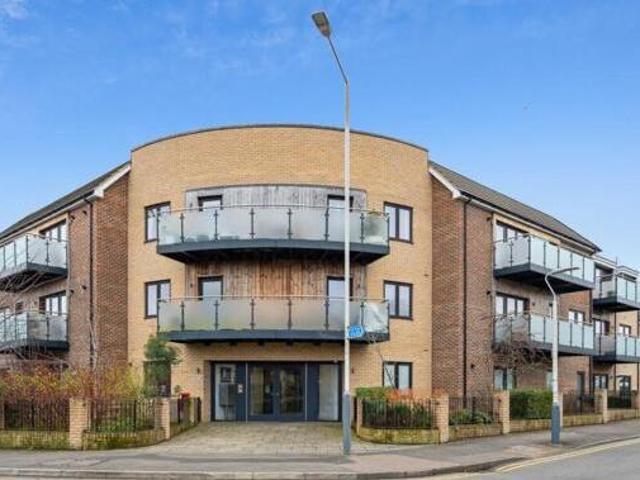 House for sale in Uxbridge, Greater London
