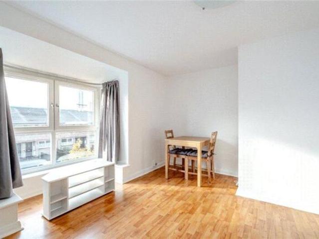 Flat for sale in Cat Hill