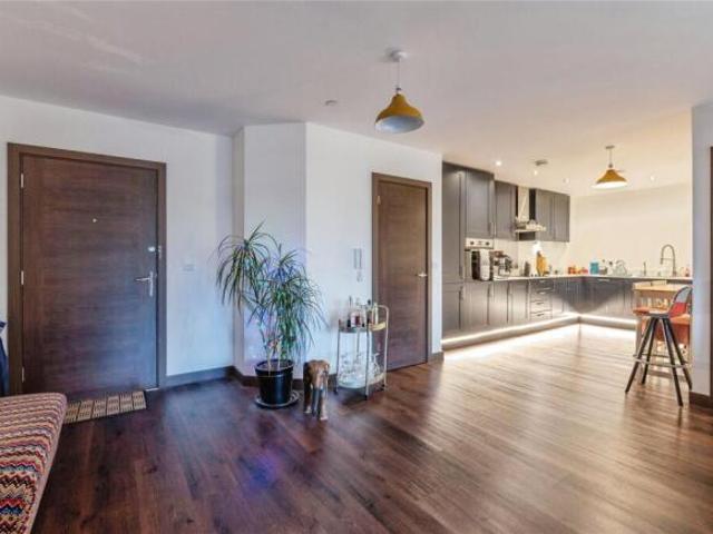 Flat for sale in Alton Barnes