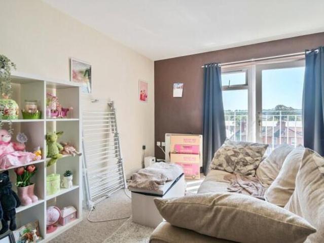 Flat for sale in Guildford Park, Westborough