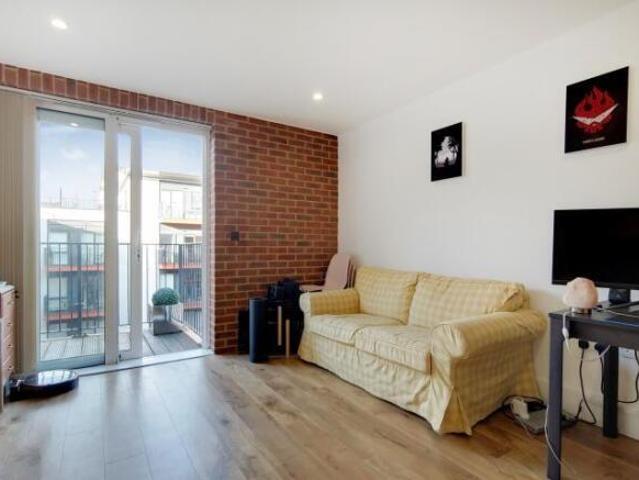Flat for sale in Cat Hill