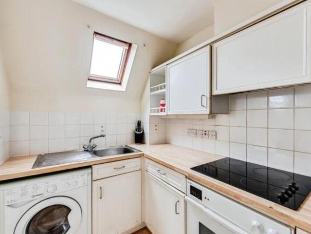 Flat for sale in Sunnymead, The Slade