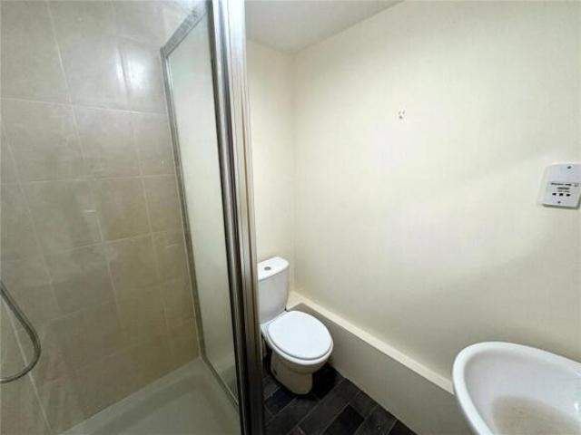 Flat for sale in Highfields, Huddersfield