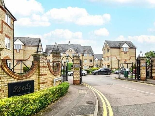 House for sale in North Watford, Watford
