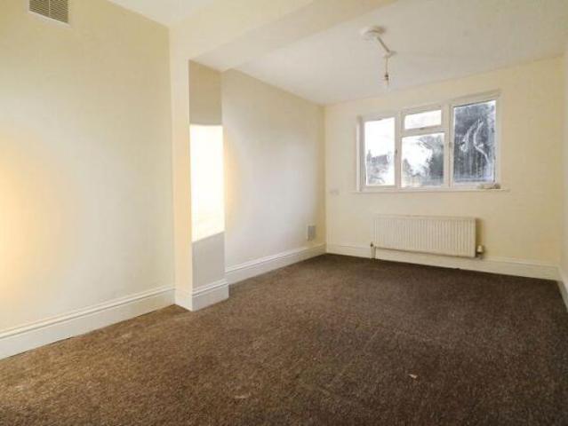 Flat for sale in Slough